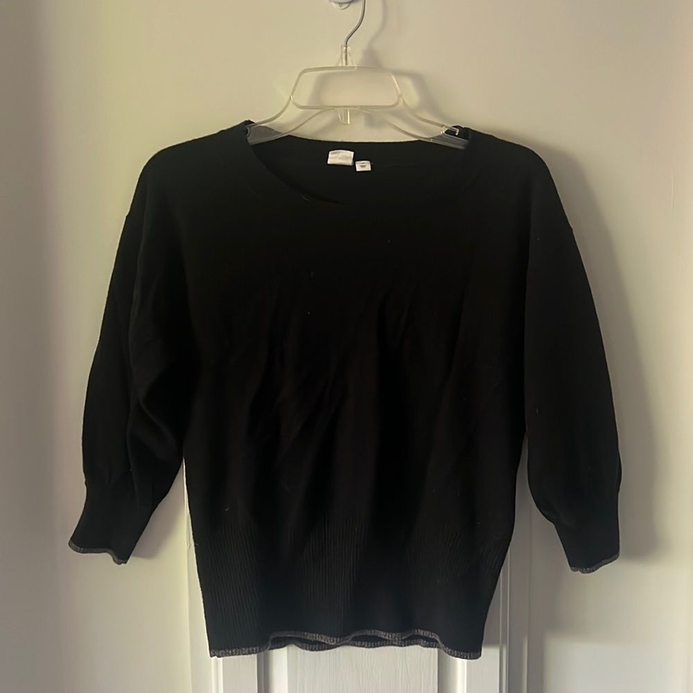 Sale 5 for $20 Gap Sweater/cute details.